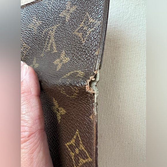 Louis Vuitton ID holder/wallet - Picture 3 of 16